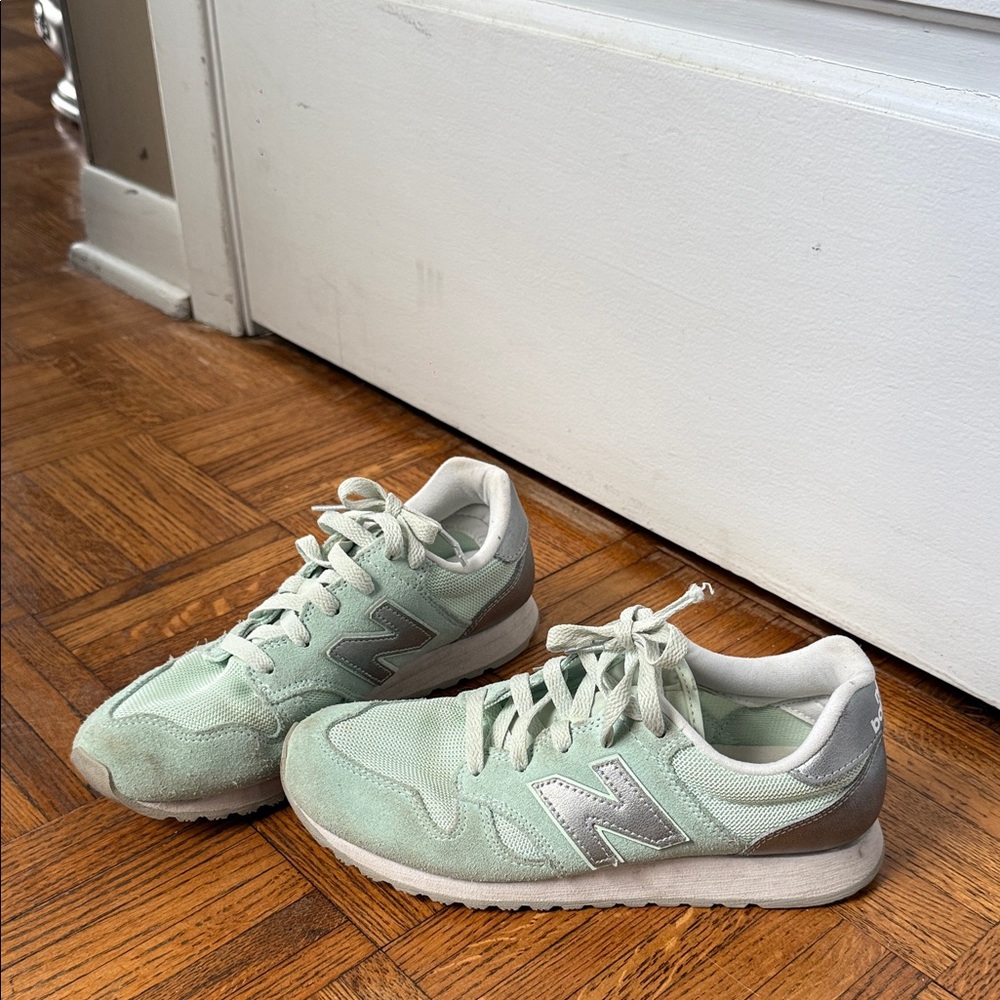 New Balance Women's Light Green Sneakers